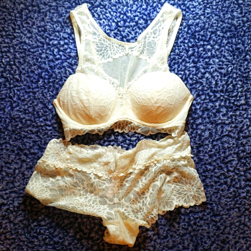 Lace bra and panty set VS Pink